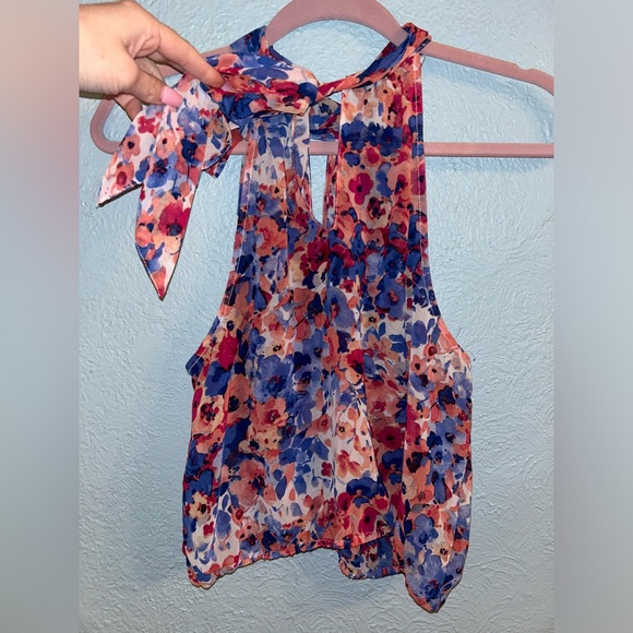 Floral tank - Picture 3 of 4